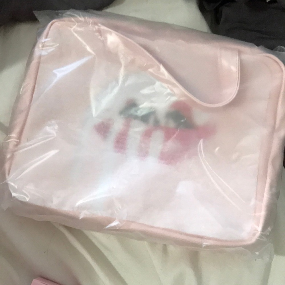 Kylie Skin Lips Travel Case